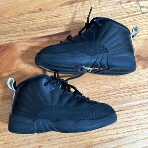 Jordan 12 retro size 9c